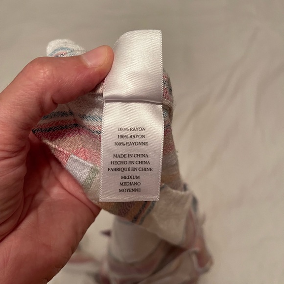 Women’s Rails Button Down - Picture 4 of 6